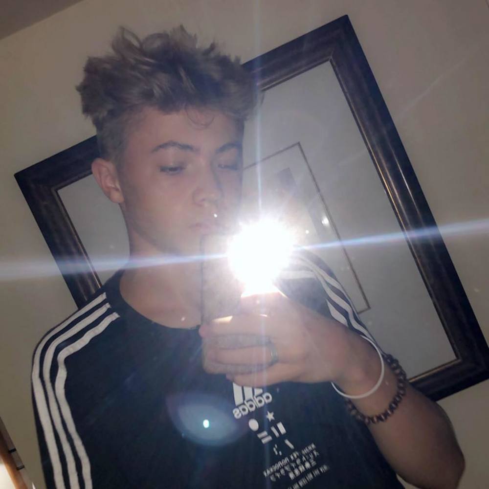 Meet your Posher, Logan
